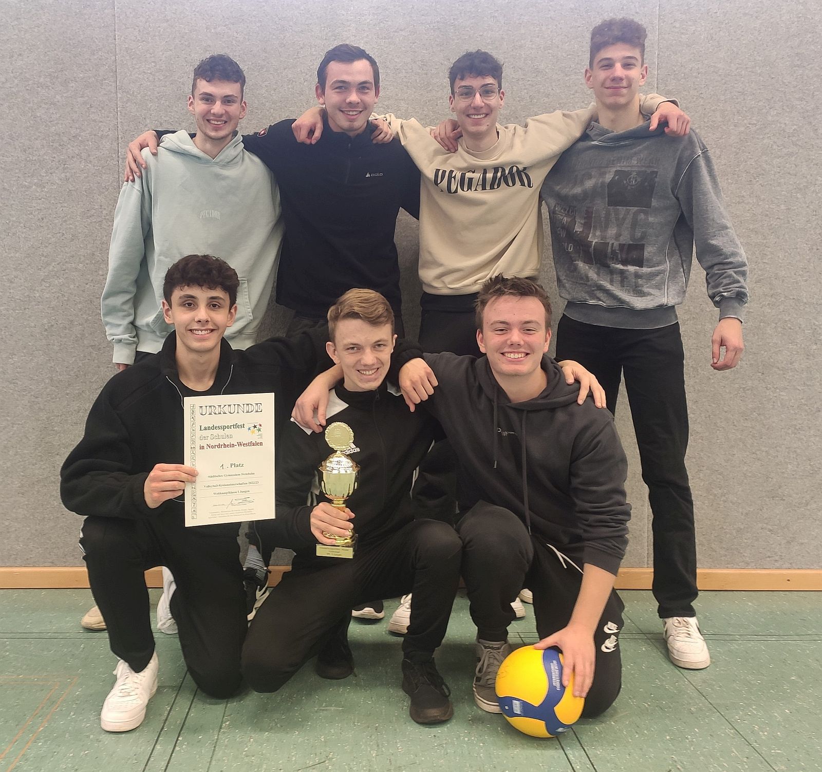 Jungenteam: hinten von links: Yannis Gnade, Jonathan Plat, Joris Nickel, Leon Dick Vorne von links: Joel Justus, Daniel Jokers und Justin Weidemann